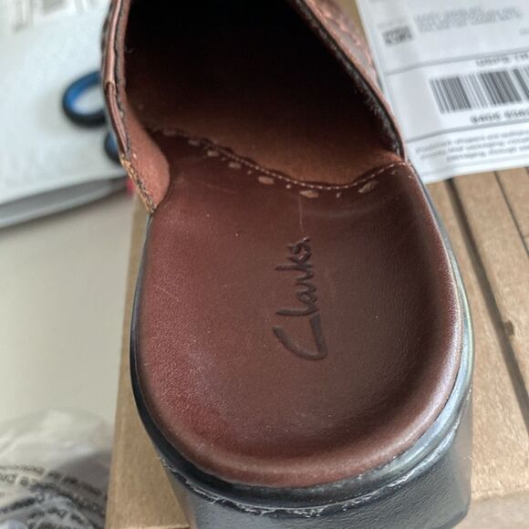 Clarks Leisa Brown Leather Embroidered Mule Clog Size 6 M - Picture 11 of 11